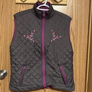 Embroidered cowgirl hardware, vest size extra large 3 for $10